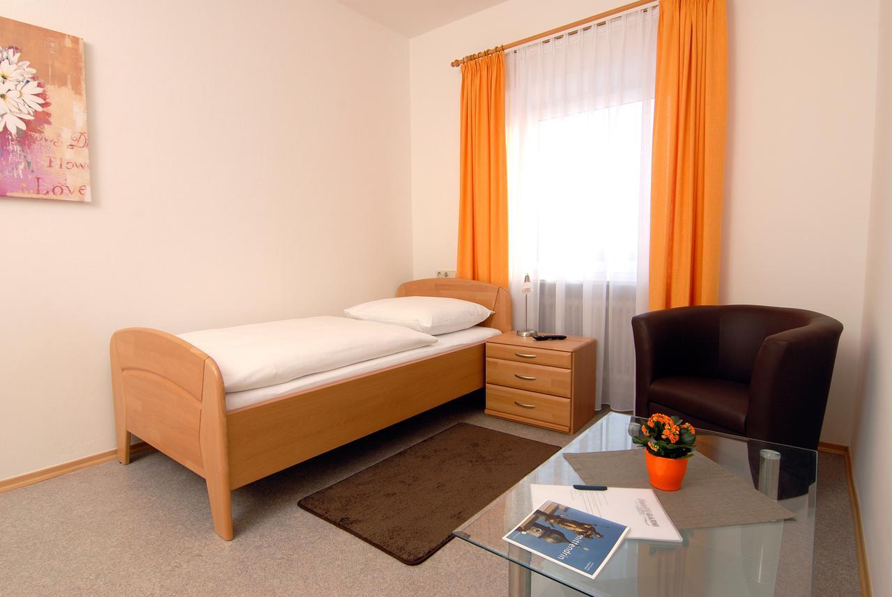 Garni Hotel Leitl Gmbh Eggenfelden Rom bilde